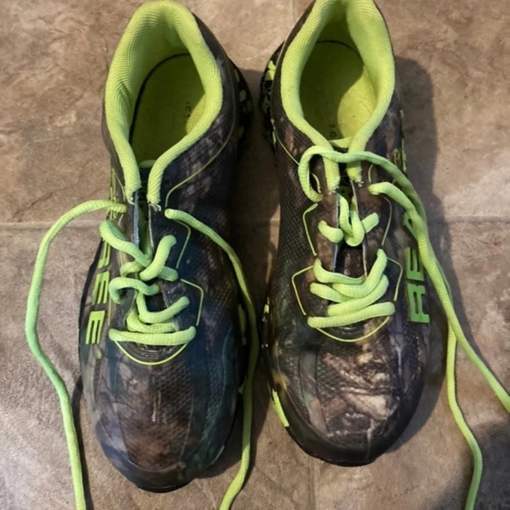 Real tree shoes size 8